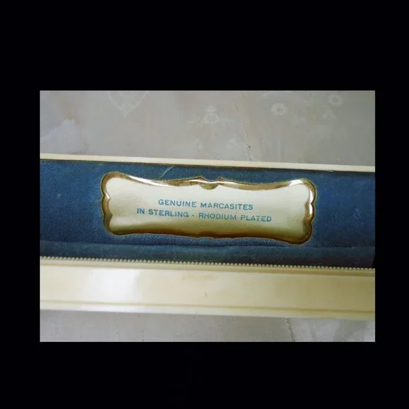 40s Vintage Jewelry Display Gift Box, For Bracelets - Picture 7 of 8